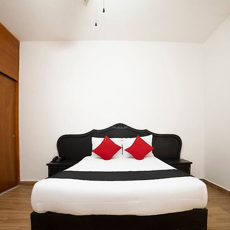 Amueblados San Isidro Hotel Леон Екстериор снимка