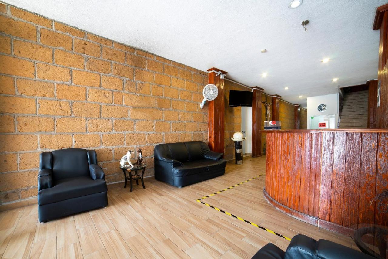 Amueblados San Isidro Hotel Леон Екстериор снимка