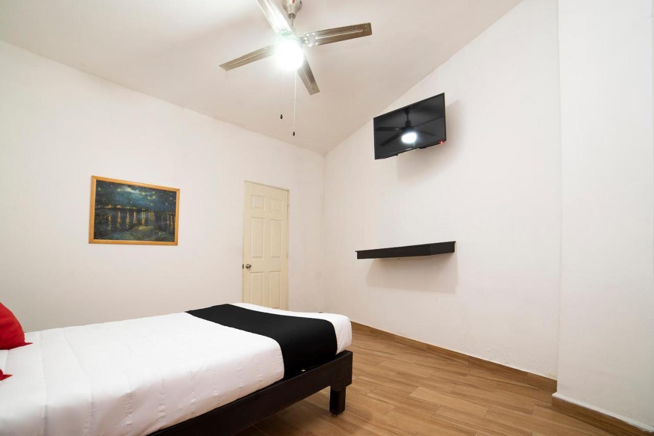 Amueblados San Isidro Hotel Леон Екстериор снимка