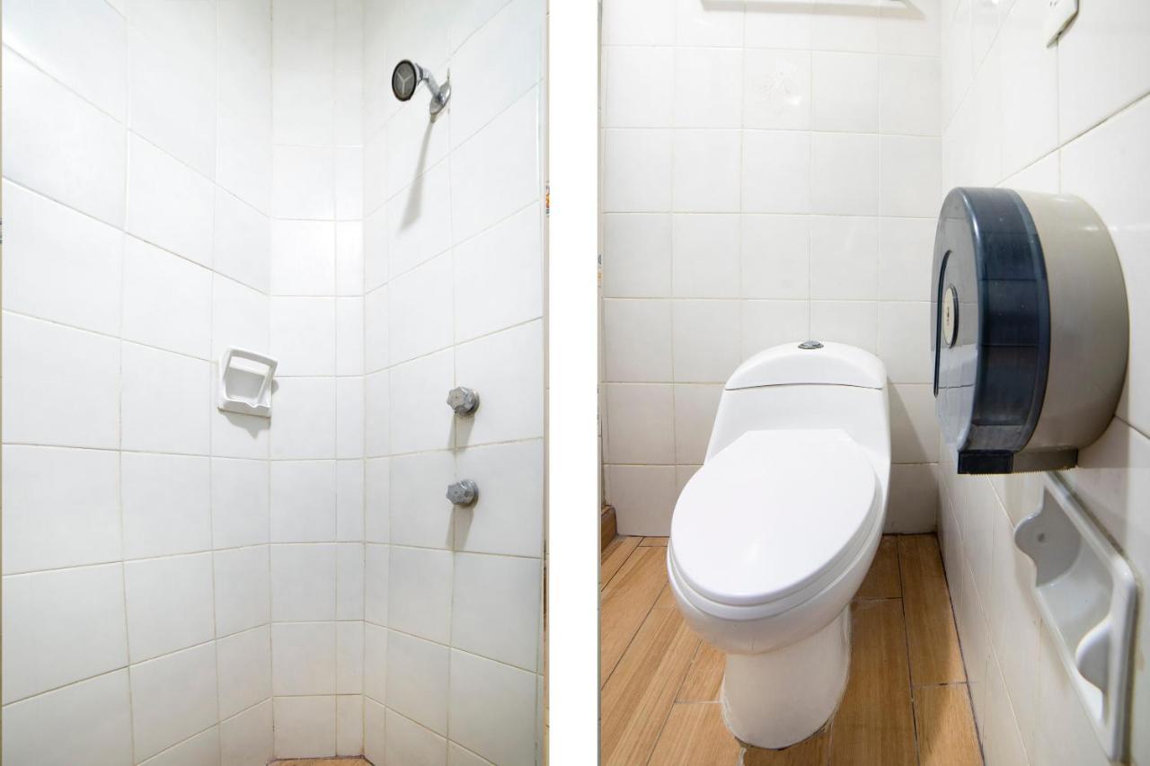 Amueblados San Isidro Hotel Леон Екстериор снимка