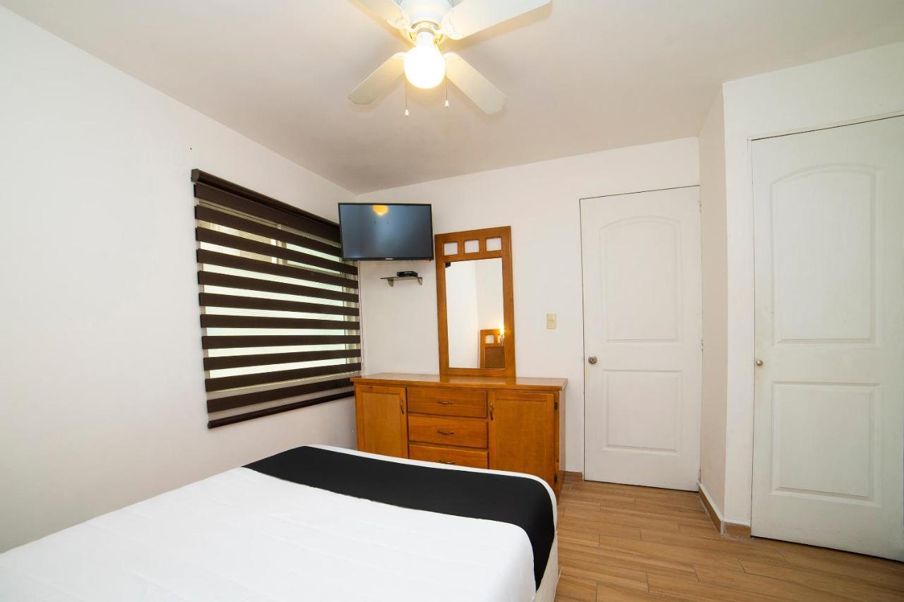 Amueblados San Isidro Hotel Леон Екстериор снимка