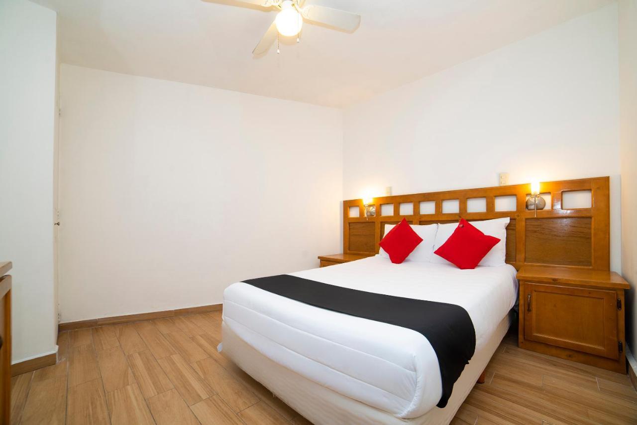 Amueblados San Isidro Hotel Леон Екстериор снимка